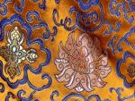 Ткань лотосы и ваджры, оранжевый фон 73х300 см